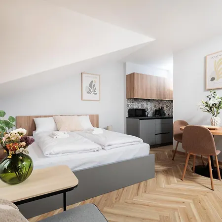 Monika Apartments By Upstairs-3