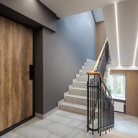 Monika Apartments By Upstairs-2